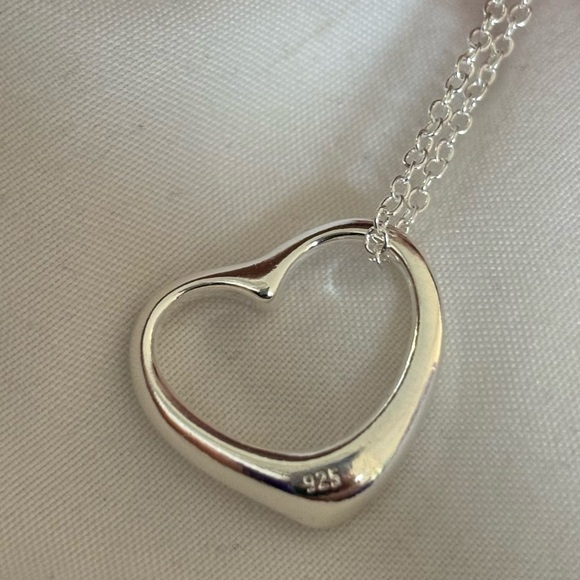 925 SILVER HEART NECKLACE WITH POUCH - Picture 3 of 7